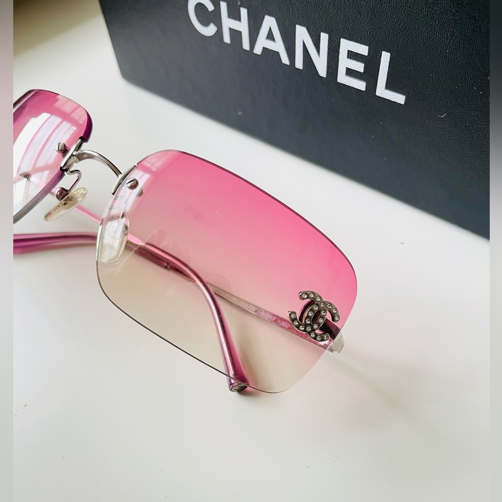 CHANEL Pink Gradient Rimless Sunglasses Crystal CC Detail , no booklet cloth - Picture 10 of 12